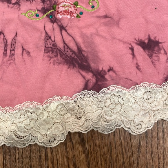 Sisley fancy tank top .  Is a size SMALL BUT MORE OF an XS!!! - Picture 5 of 8